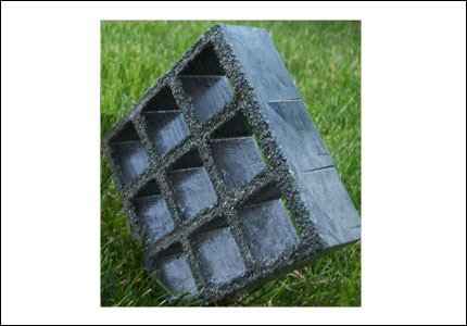 Plastic grating with fiber glass with anti-slip coating
