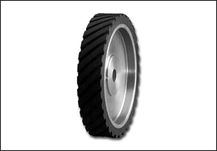Grooved rubber contact wheel