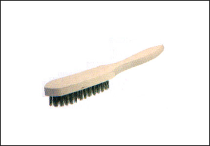 Wooden hand brush with tampico wire
